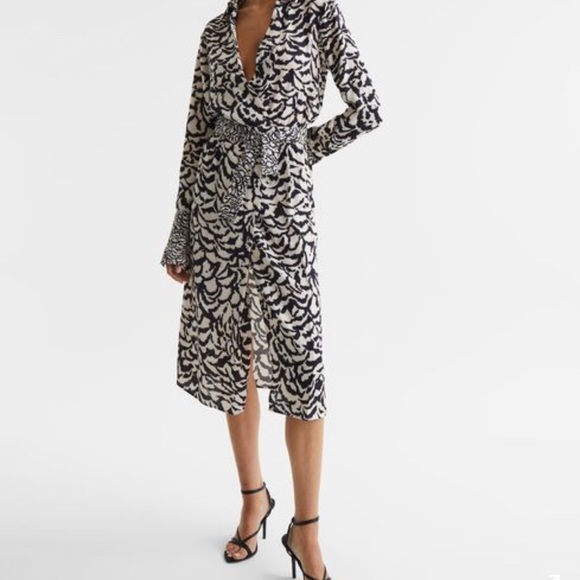 Brand new*** EVIE MONO ANIMAL PRINT MIDI DRESS. SELF-TIE TO THE WAIST - Picture 6 of 7
